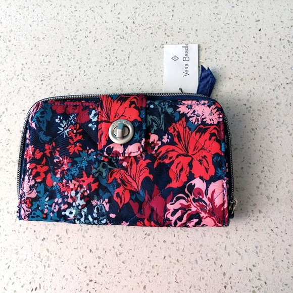 Vera Bradley Performance Twill Turnlock Wallet Cabbage Rose Cabernet NWT - Picture 1 of 4
